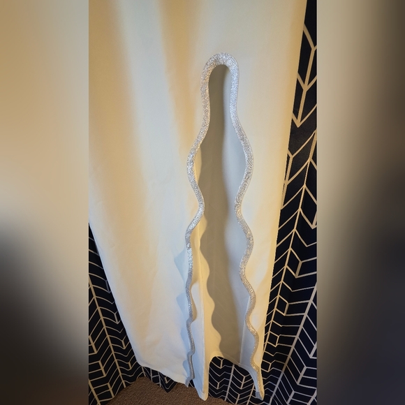 Strapless White Maxi Dress with Scalloped Front Slit Detail - Picture 2 of 7